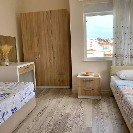 Aparthotel Lisva *